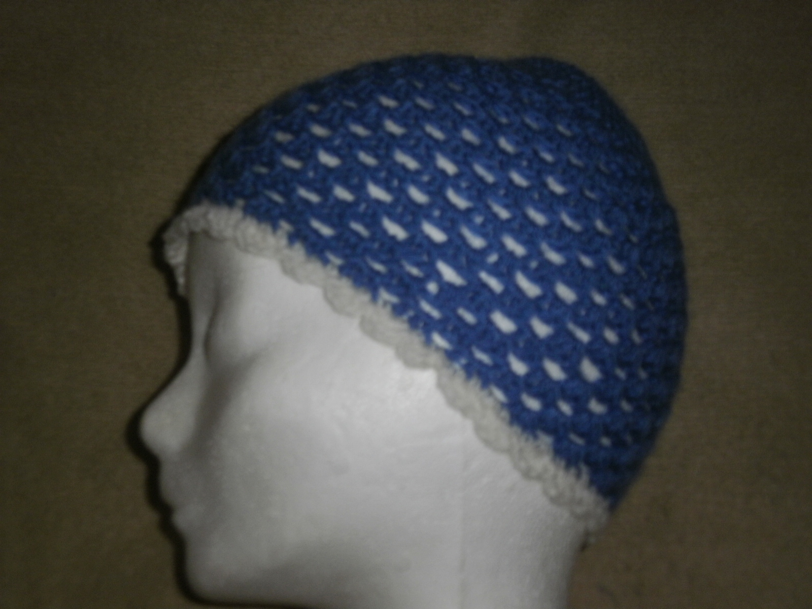 letní modrá čepička